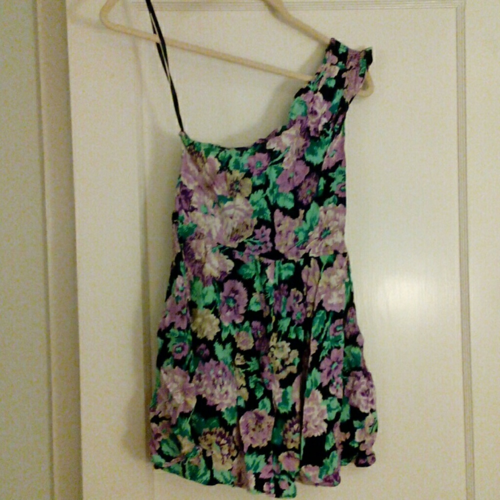 4 for 25! One shoulder floral dress